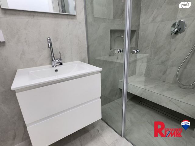 דירה, אבן סינא 68, עג'מי, גבעת העליה, תל אביב יפו