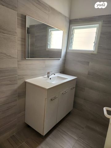 דירה, יהודה לייב פינסקר 28, לב המושבה / מרכז העיר, פתח תקווה