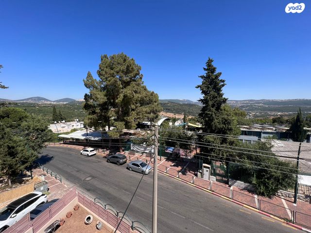 גג/ פנטהאוז, שכונה ותיקה - מרכז העיר, מעלות תרשיחא