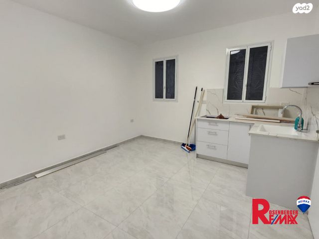 דירה, אבן סינא 68, עג'מי, גבעת העליה, תל אביב יפו