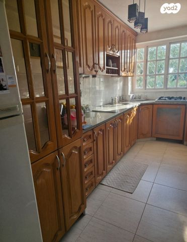 דירה, ירמיהו, נאות יהודית ונווה ארזים, חולון