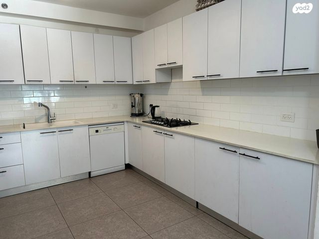 דירה, קרל פופר 3, קרית המדע, נתניה