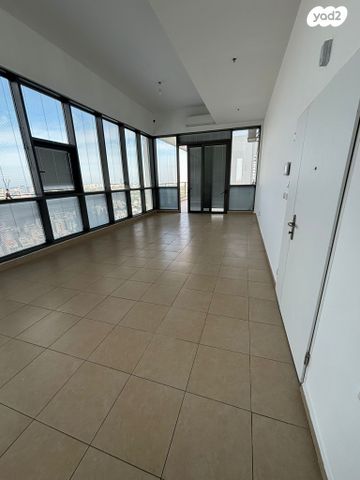 גג/ פנטהאוז, שכונת גפן, רמת גן