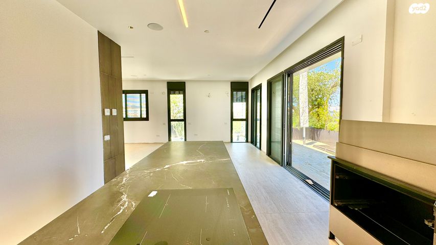 גג/ פנטהאוז, נווה אביבים, תל אביב יפו