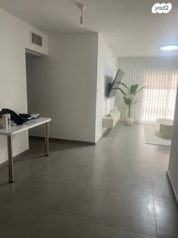 דירה, המצביאים, נאות יצחק, לוד