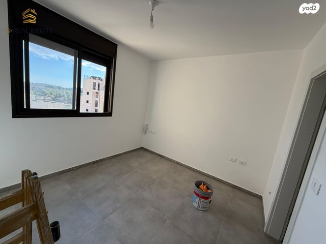 דירה, המגרסה, מבשרת ציון