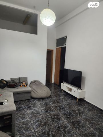 דירה, דרך יפו, שער פלמר, תחנת רכבת השמונה, חיפה