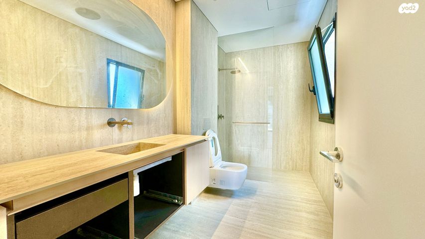 גג/ פנטהאוז, נווה אביבים, תל אביב יפו