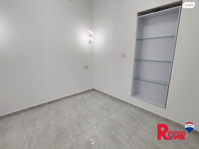 דירה, אבן סינא 68, עג'מי, גבעת העליה, תל אביב יפו