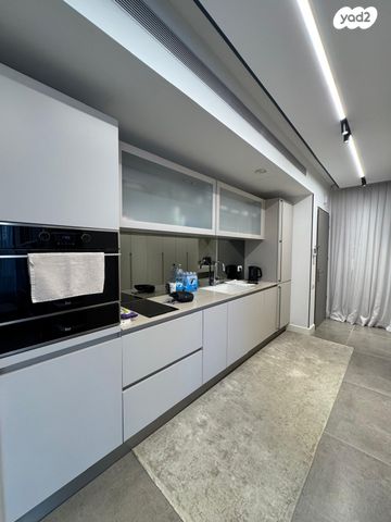 דירה, גאולה 14, כרם התימנים, תל אביב יפו