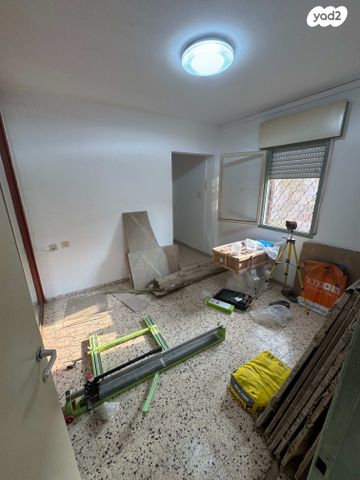 דירה, יצחק שדה, נאות אשכול, שדרות