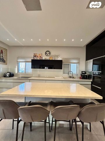 גג/ פנטהאוז, הנביאים, הנביאים, בת ים