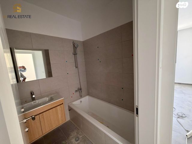 דירה, המגרסה, מבשרת ציון