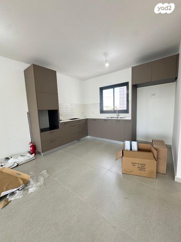 דירה, כרמי הנדיב, אחוזת רוטנר, קרית מלאכי