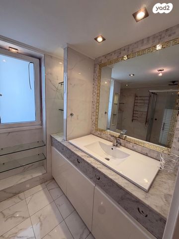 דירה, רציף הרברט סמואל, כרם התימנים, תל אביב יפו