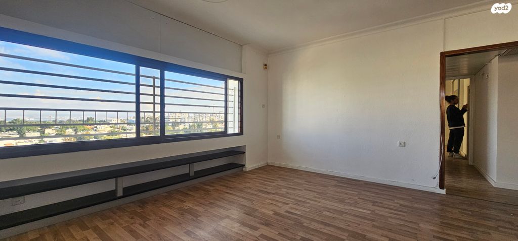 גג/ פנטהאוז, אז"ר, אלון, רמת השרון