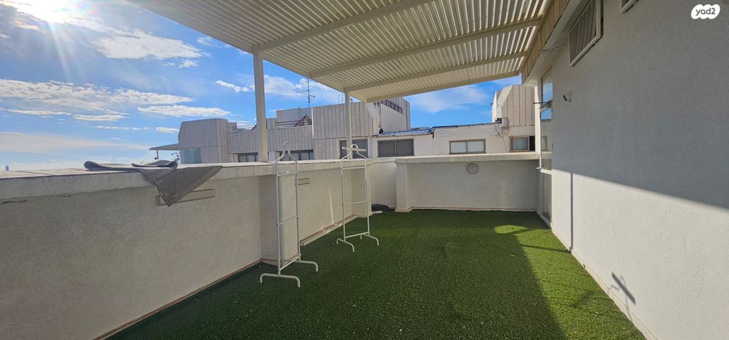 גג/ פנטהאוז, אז"ר, אלון, רמת השרון