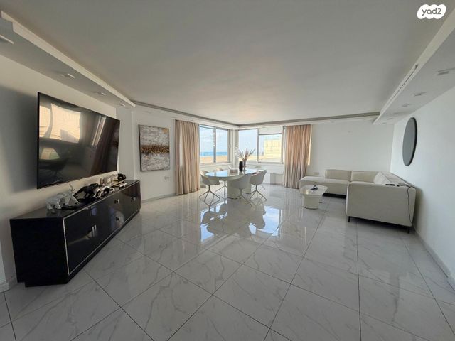 דירה, רציף הרברט סמואל, כרם התימנים, תל אביב יפו