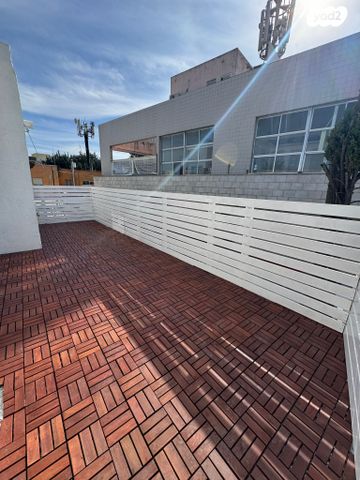 דירה, שדרות טרומפלדור, זיו, חיפה