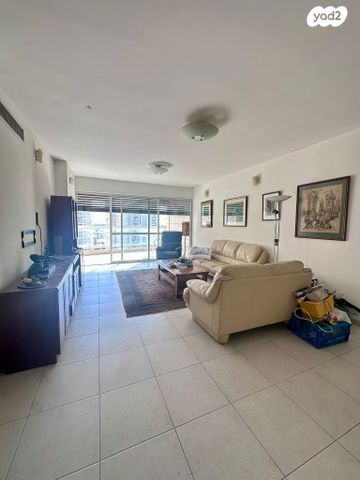 דירה, ד"ר יוחנן בדר, מרום נווה, רמת יצחק, רמת גן