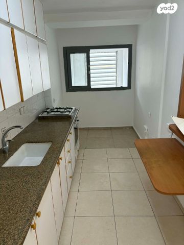 דירה, הכלנית 11, המרכז, קרית אונו