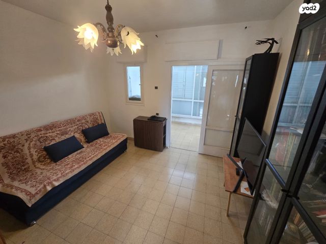 יציאת אירופה תש"ז 5