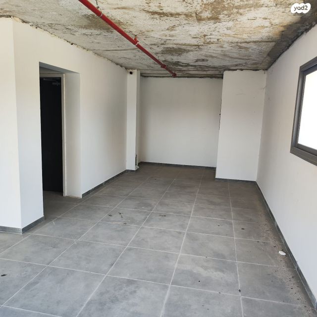 חנויות/ שטח מסחרי, פרדס חנה כרכור