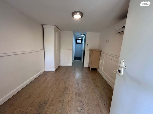 סטודיו, קרית ספיר, כפר סבא