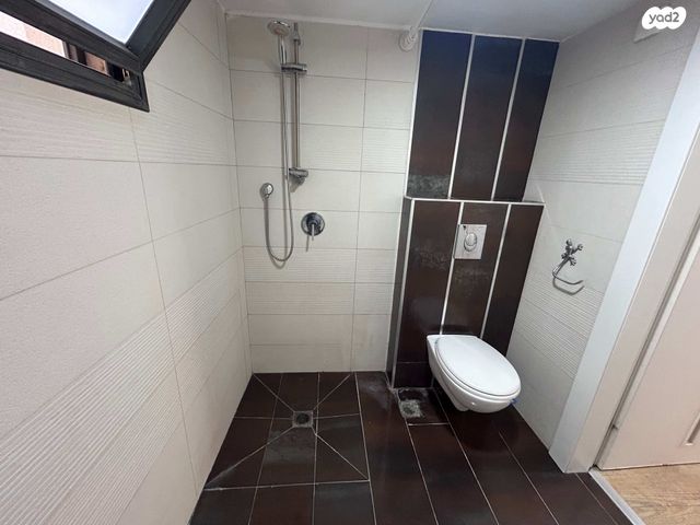 סטודיו, קרית ספיר, כפר סבא