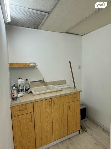 קליניקות, דרך זאב ז'בוטינסקי, נחלת גנים, רמת גן