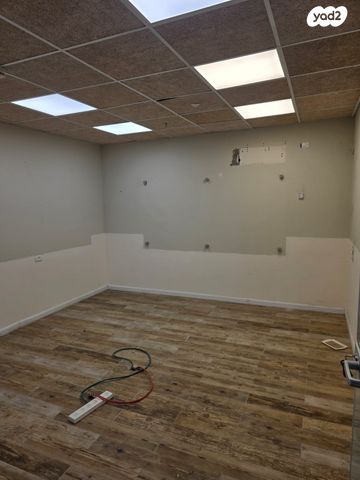 מבני תעשיה, 99, שאר העיר, קרית שמונה