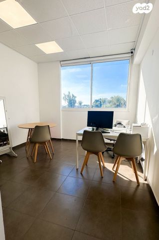 משרדים, רעננה