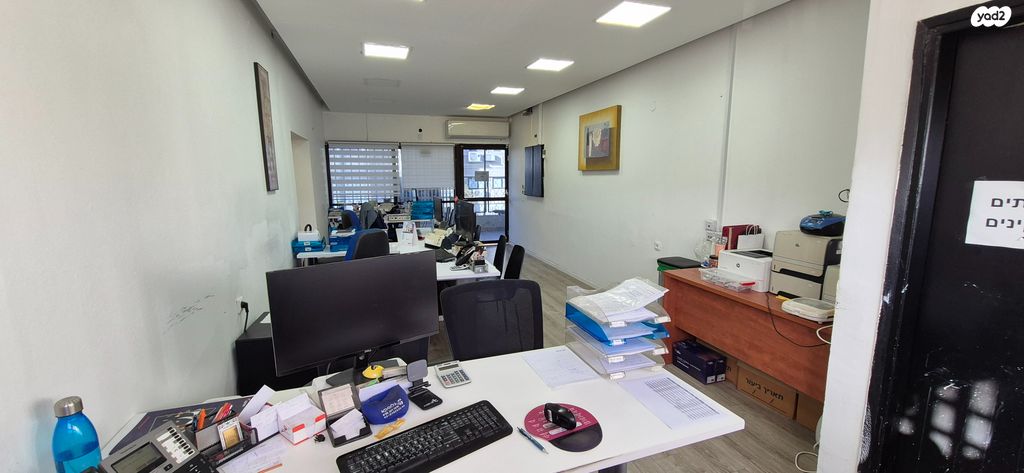 חנויות/ שטח מסחרי, יקותיאל אדם 44, קרית גיורא, אור יהודה