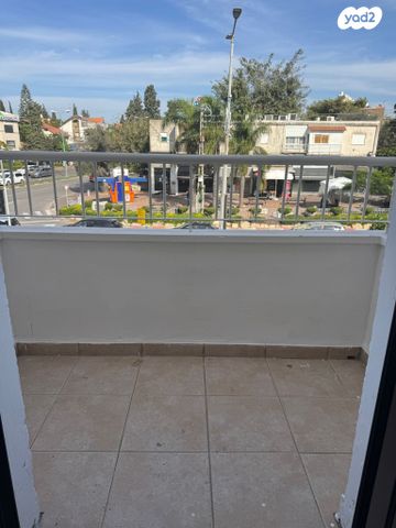 משרדים, שדרות טרומפלדור, זיו, חיפה