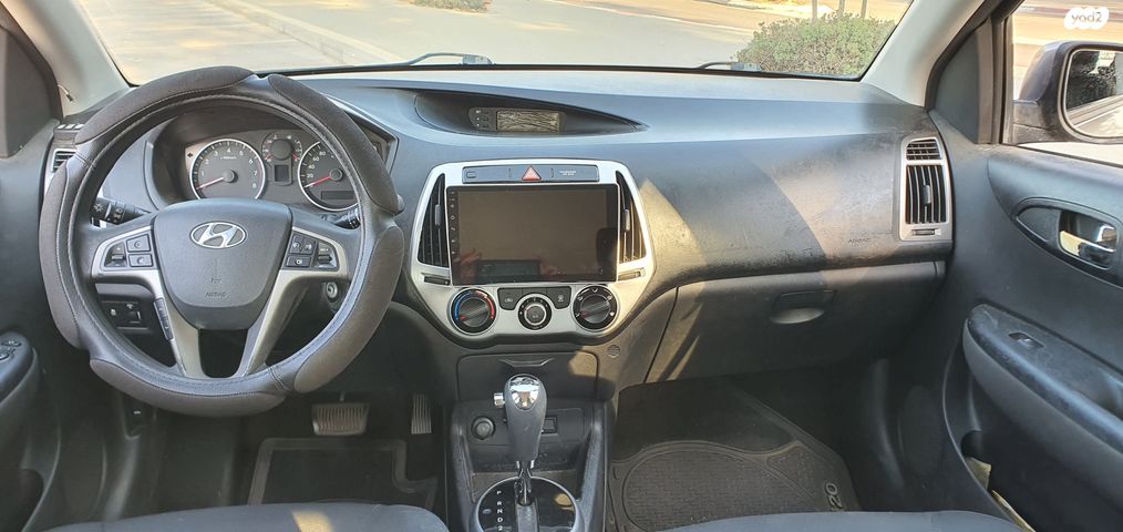 מודעת רכב יונדאי i20