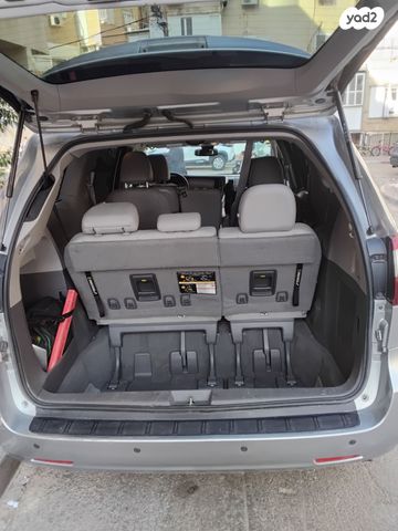 מודעת רכב טויוטה סיינה