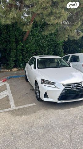 מודעת רכב לקסוס IS