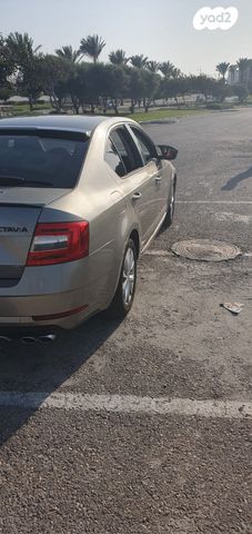 סקודה אוקטביה