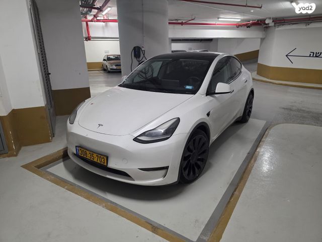 מודעת רכב טסלה מודל Y