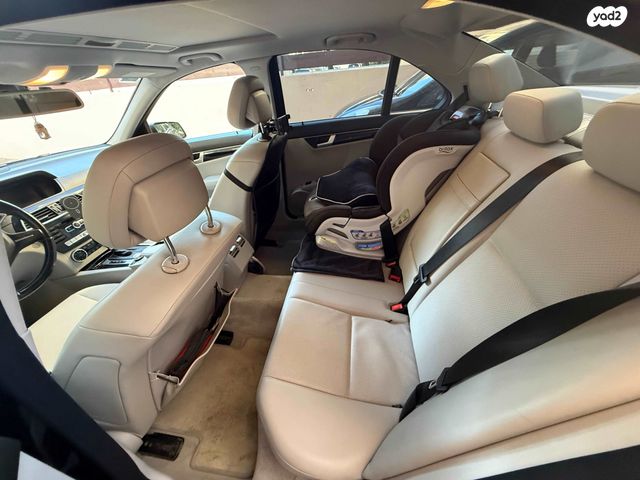 מודעת רכב מרצדס-בנץ C-class