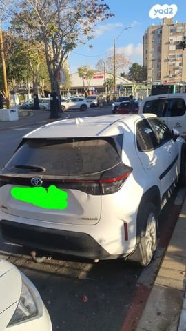 טויוטה יאריס קרוס