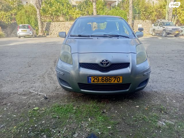 טויוטה יאריס