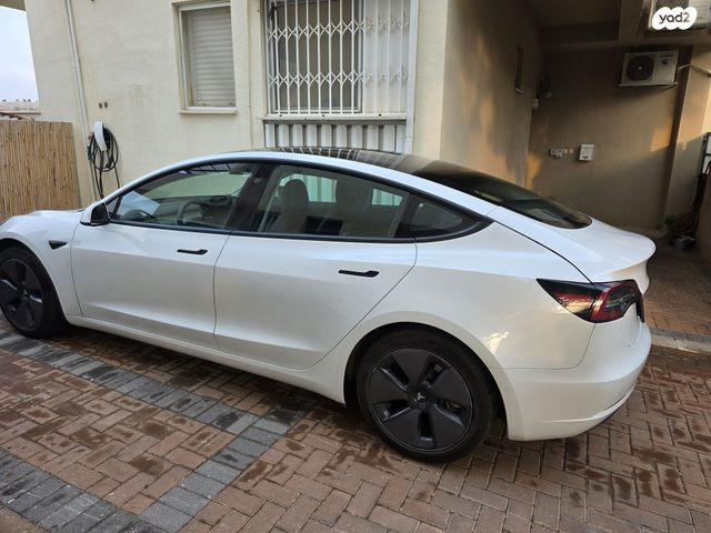 טסלה מודל 3