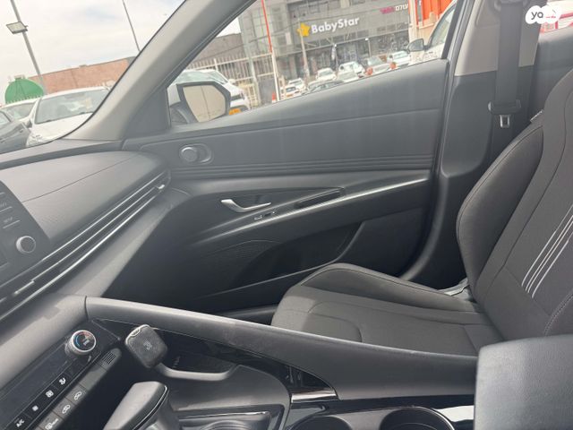 יונדאי אלנטרה