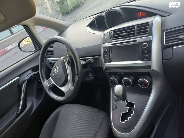 טויוטה ורסו