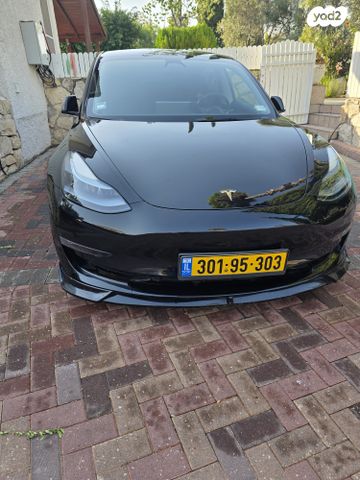 מודעת רכב טסלה מודל 3