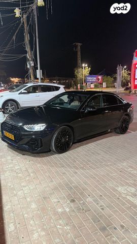 אאודי A4
