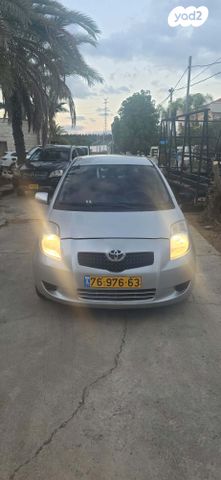 טויוטה יאריס