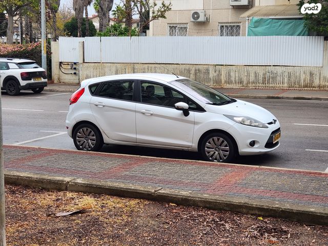 מודעת רכב פורד פיאסטה