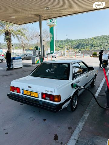 סובארו לאונה